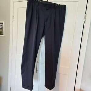 Van Heusen - Classic Fit - Size 36 x 32